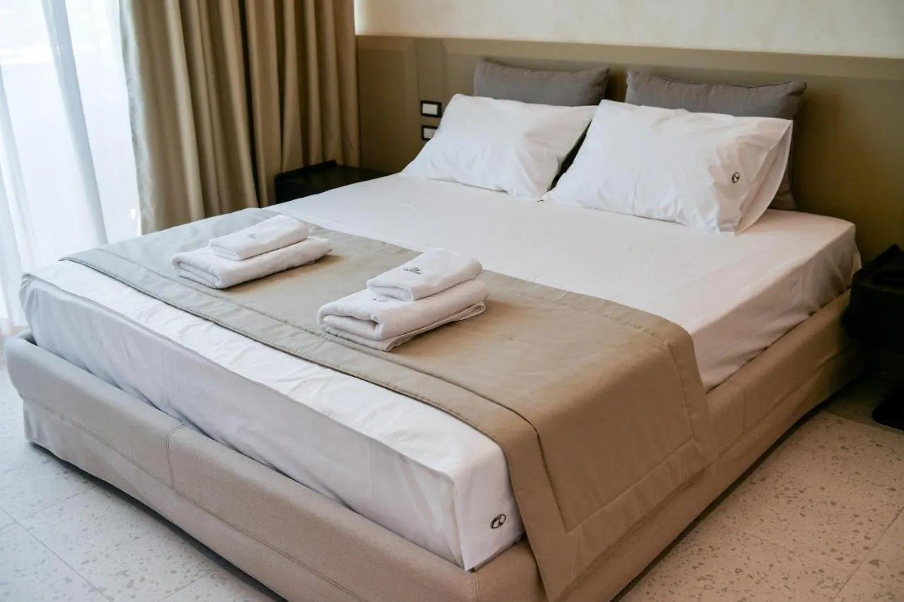 ****  Elite Bay Hotel Lalez Durres Albánia